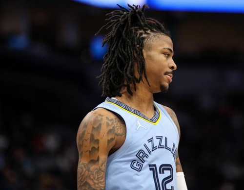 卡扎凭借着 卡扎凭借着